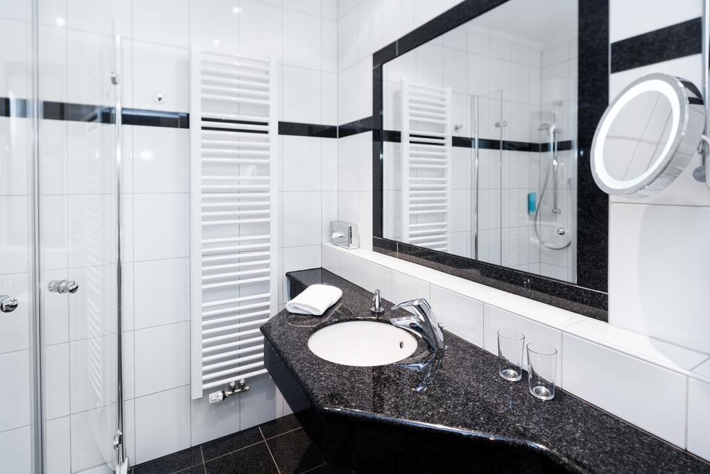 Hotel Villa Marburg Im Park Heigenbruecken Екстер'єр фото