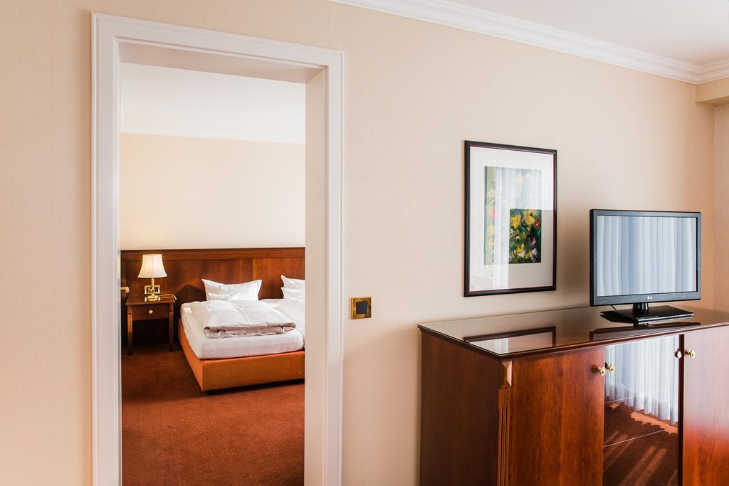 Hotel Villa Marburg Im Park Heigenbruecken Екстер'єр фото